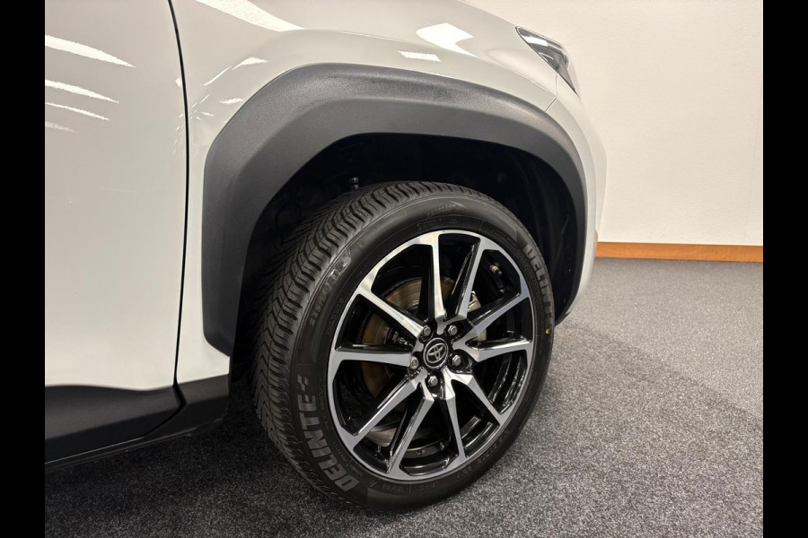 Toyota Yaris Cross 1.5 Hybrid GR Sport*Pano*Head-up*Camera*Stoelverwarming*Leder*Cruise-Control*PDC*Xenon*