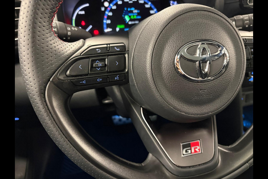 Toyota Yaris Cross 1.5 Hybrid GR Sport*Pano*Head-up*Camera*Stoelverwarming*Leder*Cruise-Control*PDC*Xenon*