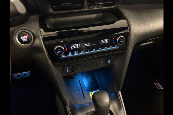 Toyota Yaris Cross 1.5 Hybrid GR Sport*Pano*Head-up*Camera*Stoelverwarming*Leder*Cruise-Control*PDC*Xenon*