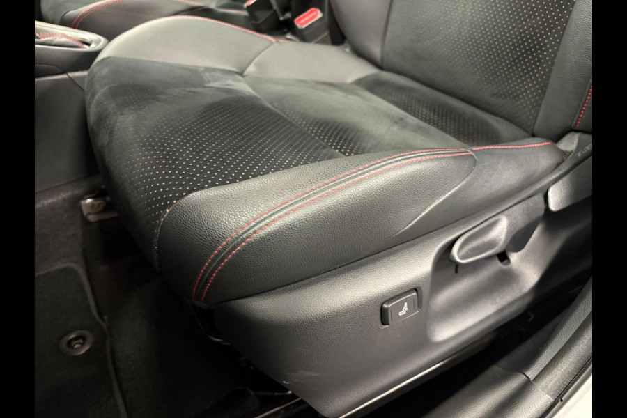 Toyota Yaris Cross 1.5 Hybrid GR Sport*Pano*Head-up*Camera*Stoelverwarming*Leder*Cruise-Control*PDC*Xenon*