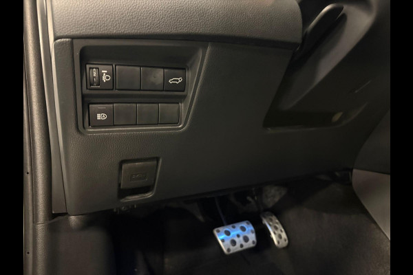 Toyota Yaris Cross 1.5 Hybrid GR Sport*Pano*Head-up*Camera*Stoelverwarming*Leder*Cruise-Control*PDC*Xenon*