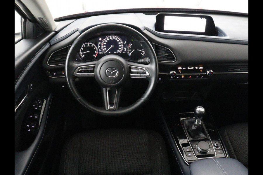 Mazda CX-30 2.0 e-SkyActiv-G M Hybrid Comfort | Stoel & stuurverwarming | Head-Up | Adaptive cruise | Camera | Carplay | Full LED | Navigatie | Climate control | Keyless | DAB