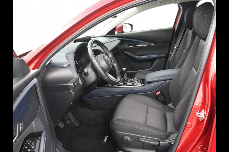 Mazda CX-30 2.0 e-SkyActiv-G M Hybrid Comfort | Stoel & stuurverwarming | Head-Up | Adaptive cruise | Camera | Carplay | Full LED | Navigatie | Climate control | Keyless | DAB