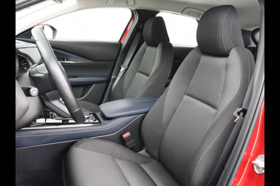 Mazda CX-30 2.0 e-SkyActiv-G M Hybrid Comfort | Stoel & stuurverwarming | Head-Up | Adaptive cruise | Camera | Carplay | Full LED | Navigatie | Climate control | Keyless | DAB