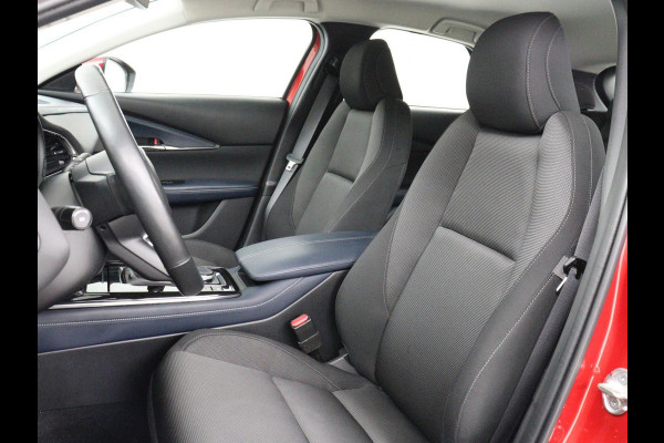 Mazda CX-30 2.0 e-SkyActiv-G M Hybrid Comfort | Stoel & stuurverwarming | Head-Up | Adaptive cruise | Camera | Carplay | Full LED | Navigatie | Climate control | Keyless | DAB