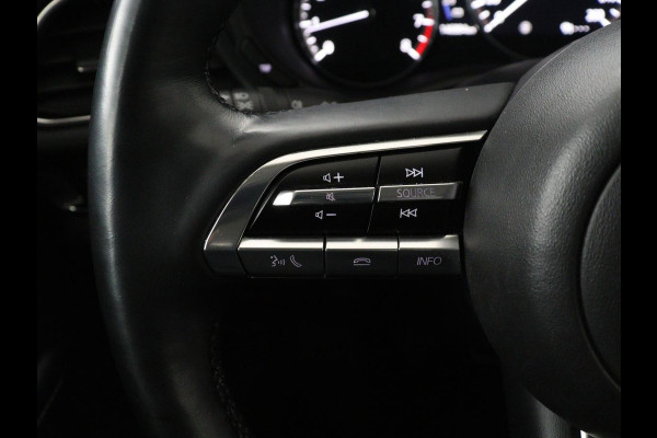 Mazda CX-30 2.0 e-SkyActiv-G M Hybrid Comfort | Stoel & stuurverwarming | Head-Up | Adaptive cruise | Camera | Carplay | Full LED | Navigatie | Climate control | Keyless | DAB