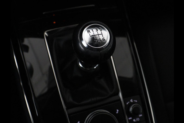 Mazda CX-30 2.0 e-SkyActiv-G M Hybrid Comfort | Stoel & stuurverwarming | Head-Up | Adaptive cruise | Camera | Carplay | Full LED | Navigatie | Climate control | Keyless | DAB