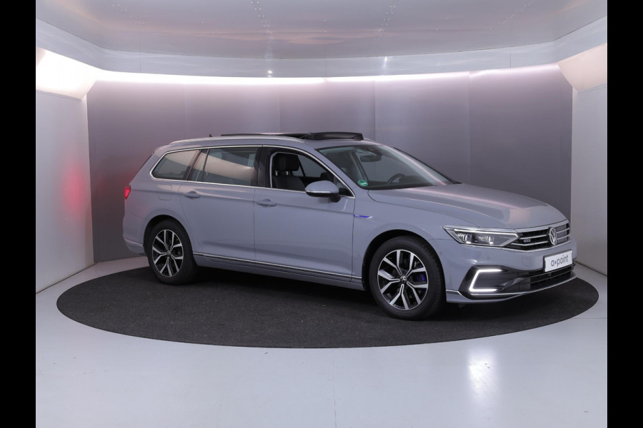 Volkswagen Passat 1.4 TSI PHEV GTE Business 218 pk Automaat (DSG) | Navigatie | Panoramadak | Parkeersensoren (Park assist) | Rondomzicht camera | Stoelverwarming v/a |