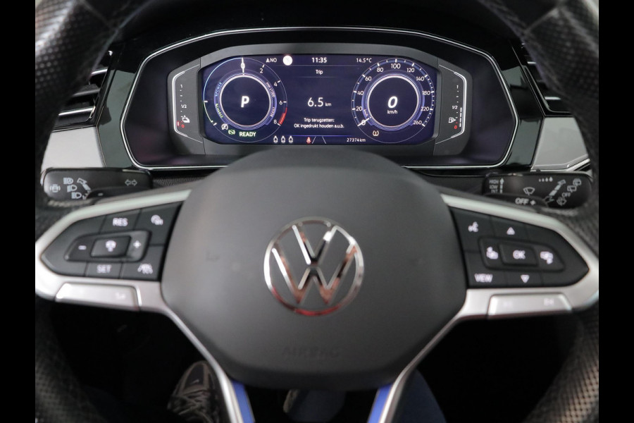 Volkswagen Passat 1.4 TSI PHEV GTE Business 218 pk Automaat (DSG) | Navigatie | Panoramadak | Parkeersensoren (Park assist) | Rondomzicht camera | Stoelverwarming v/a |