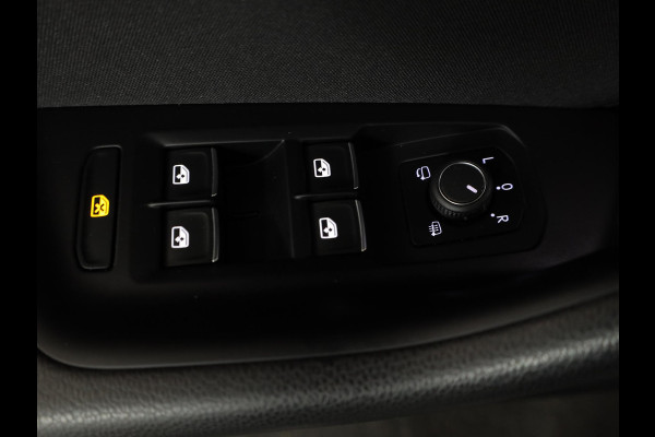 Volkswagen Passat 1.4 TSI PHEV GTE Business 218 pk Automaat (DSG) | Navigatie | Panoramadak | Parkeersensoren (Park assist) | Rondomzicht camera | Stoelverwarming v/a |