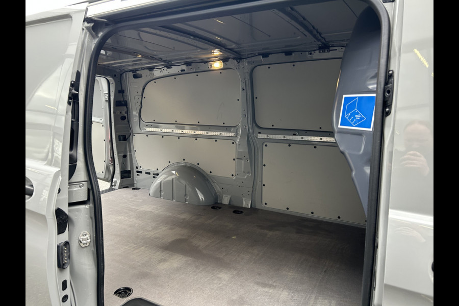 Mercedes-Benz Vito 116 CDI L3 Pro / 2500KG Trekhaak / MBUX / Camera / Navigatie / Cruise control / Airco / LMV