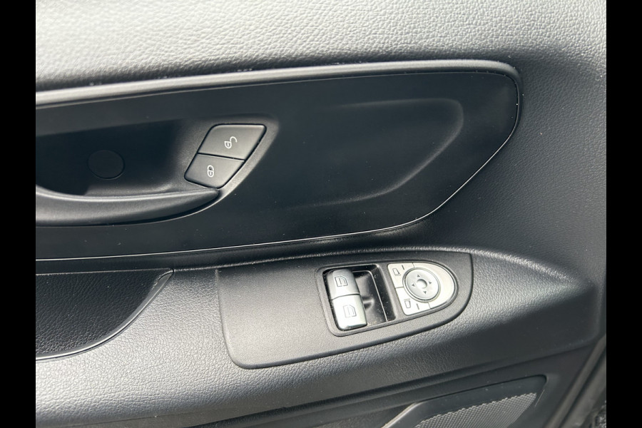 Mercedes-Benz Vito 116 CDI L3 Pro / 2500KG Trekhaak / MBUX / Camera / Navigatie / Cruise control / Airco / LMV