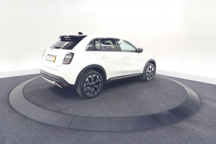 Fiat 600 1.2 Hybrid 100 DCT6 La Prima | Camera | Adaptieve Cruise Control | Dodehoekdetectie | Stoelverwarming