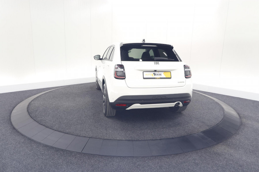 Fiat 600 1.2 Hybrid 100 DCT6 La Prima | Camera | Adaptieve Cruise Control | Dodehoekdetectie | Stoelverwarming