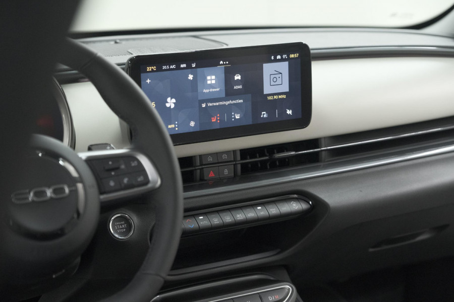 Fiat 600 1.2 Hybrid 100 DCT6 La Prima | Camera | Adaptieve Cruise Control | Dodehoekdetectie | Stoelverwarming