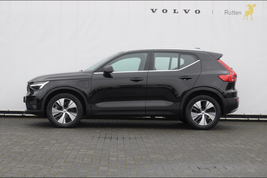 Volvo XC40 T4 211PK Automaat Plug-in hybrid Core Bright / Apple carplay / Parkeersensoren met camera / Stoelverwarming / Elektrische achterklep / Keyless entry / Parkeersensoren met camera