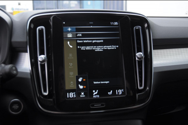 Volvo XC40 T4 211PK Automaat Plug-in hybrid Core Bright / Apple carplay / Parkeersensoren met camera / Stoelverwarming / Elektrische achterklep / Keyless entry / Parkeersensoren met camera