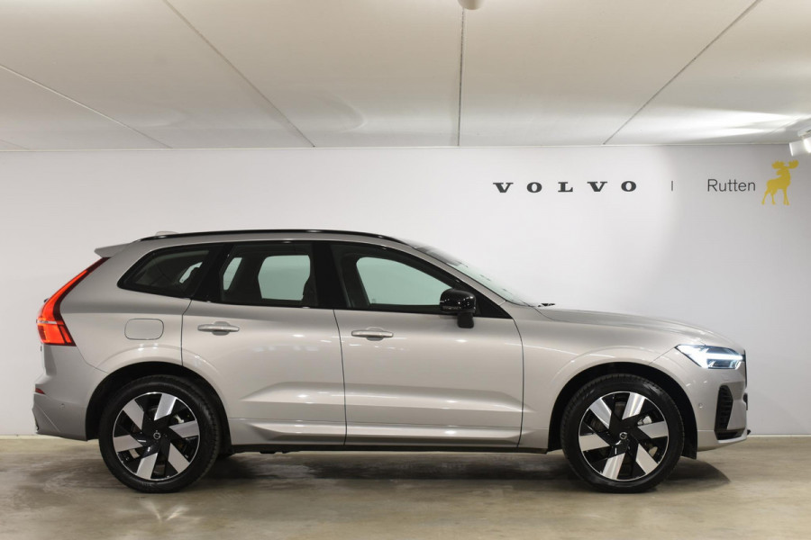 Volvo XC60 T6 350PK Automaat Plug-in Hybrid AWD Ultra Dark / Navigatie / Adaptieve Cruise control / Head Up-Display / Panorama dak / Leder / Elektrische stoelen / 360 Camera / Trekhaak / 20" Velgen
