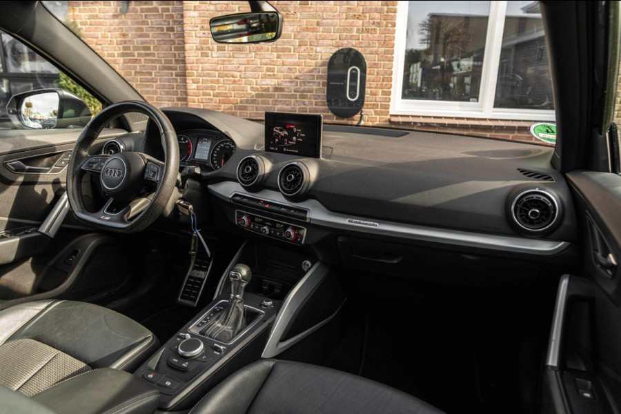Audi Q2 40 TFSI Quattro 250 PK Aut. 3x S-Line Trekhaak Stoelverwarming Half Leder 19''