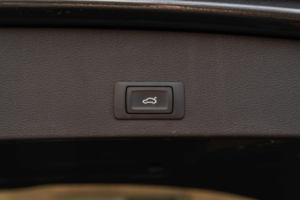 Audi Q2 40 TFSI Quattro 250 PK Aut. 3x S-Line Trekhaak Stoelverwarming Half Leder 19''