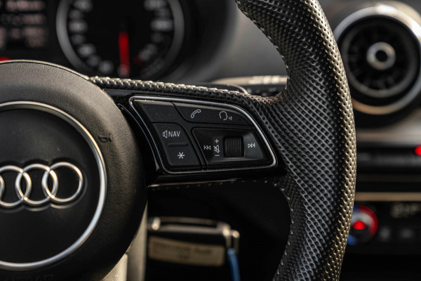 Audi Q2 40 TFSI Quattro 250 PK Aut. 3x S-Line Trekhaak Stoelverwarming Half Leder 19''