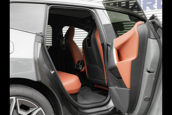 BMW iX xDrive50 - Luchtvering - Pano - Stoelventilatie - Driving Ass Prof - Head-up