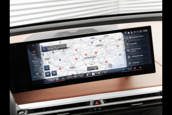 BMW iX xDrive50 - Luchtvering - Pano - Stoelventilatie - Driving Ass Prof - Head-up