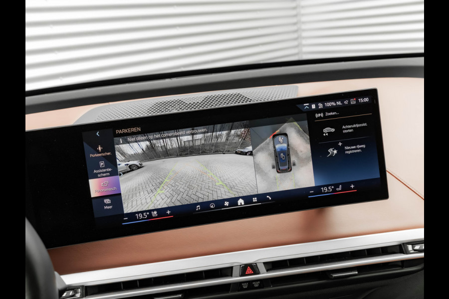 BMW iX xDrive50 - Luchtvering - Pano - Stoelventilatie - Driving Ass Prof - Head-up