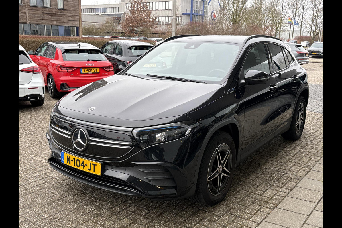 Mercedes-Benz EQA 250 Business Solution AMG 67 kWh | 42500 km | Stoelverwarming | Dodehoeksensoren | Camera |
