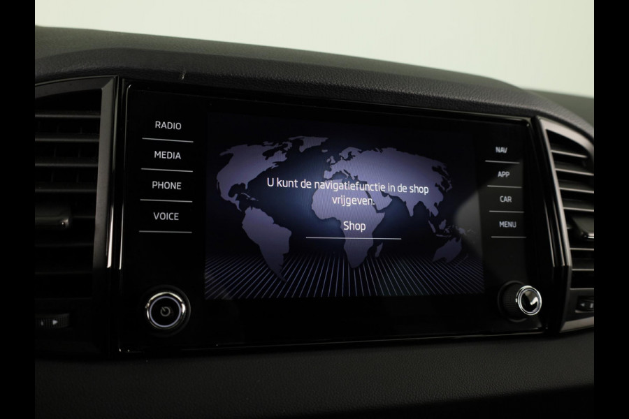 Škoda Karoq 1.5 TSI Sportline Business 150pk | Dode hoek sensoren | Adaptive Cruise Control | Elektrische achterklep |