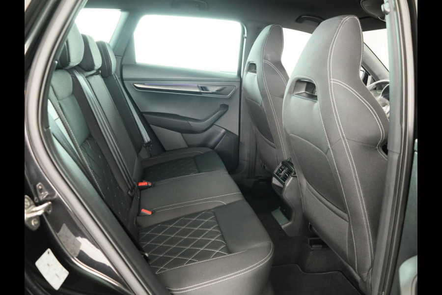 Škoda Karoq 1.5 TSI Sportline Business 150pk | Dode hoek sensoren | Adaptive Cruise Control | Elektrische achterklep |