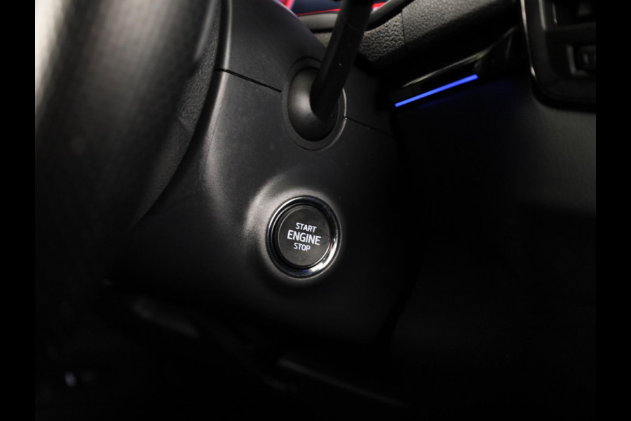 Škoda Karoq 1.5 TSI Sportline Business 150pk | Dode hoek sensoren | Adaptive Cruise Control | Elektrische achterklep |