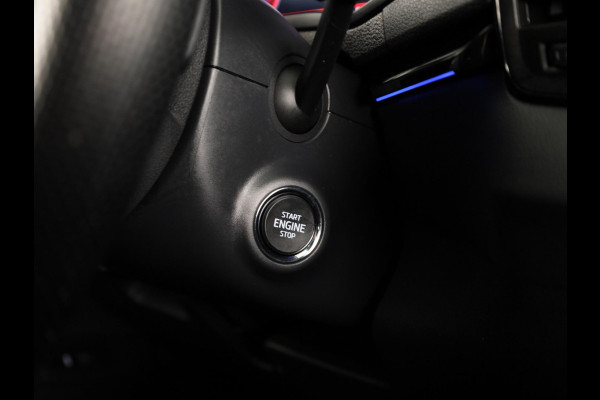 Škoda Karoq 1.5 TSI Sportline Business 150pk | Dode hoek sensoren | Adaptive Cruise Control | Elektrische achterklep |