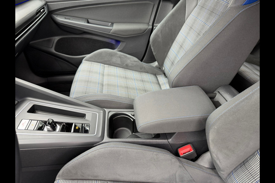 Volkswagen Golf 1.4 eHybrid GTE 245 Pk / Navi / Climate / Sfeerverlichting / Cruise, Camera Full Led.