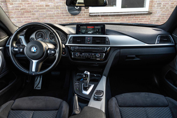 BMW 4 Serie Gran Coupé 418i Executive Edition 136 PK | M-Pakket | Carbon Zwart | Schuifdak | Camera | 18''