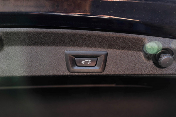 BMW 4 Serie Gran Coupé 418i Executive Edition 136 PK | M-Pakket | Carbon Zwart | Schuifdak | Camera | 18''