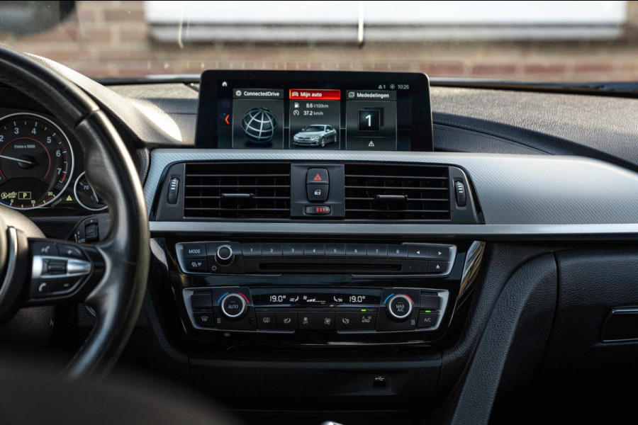 BMW 4 Serie Gran Coupé 418i Executive Edition 136 PK | M-Pakket | Carbon Zwart | Schuifdak | Camera | 18''