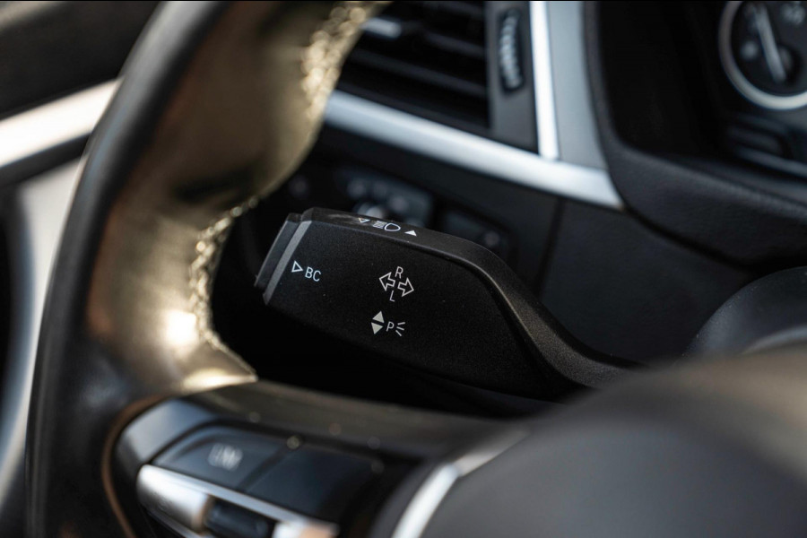 BMW 4 Serie Gran Coupé 418i Executive Edition 136 PK | M-Pakket | Carbon Zwart | Schuifdak | Camera | 18''