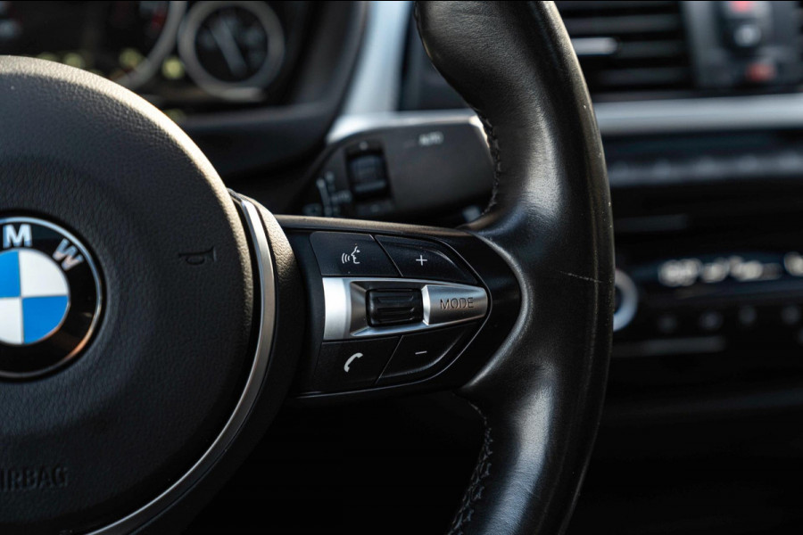 BMW 4 Serie Gran Coupé 418i Executive Edition 136 PK | M-Pakket | Carbon Zwart | Schuifdak | Camera | 18''