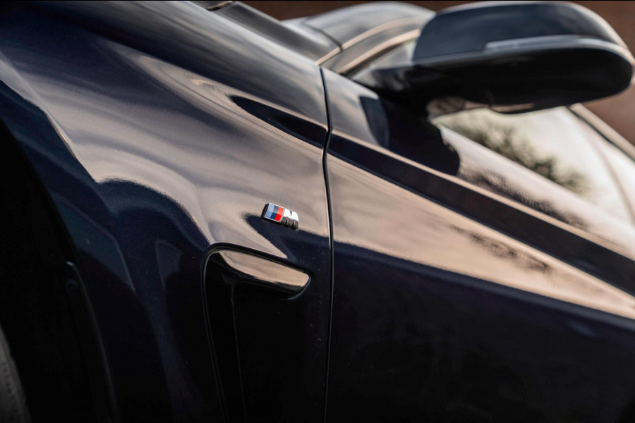 BMW 4 Serie Gran Coupé 418i Executive Edition 136 PK | M-Pakket | Carbon Zwart | Schuifdak | Camera | 18''