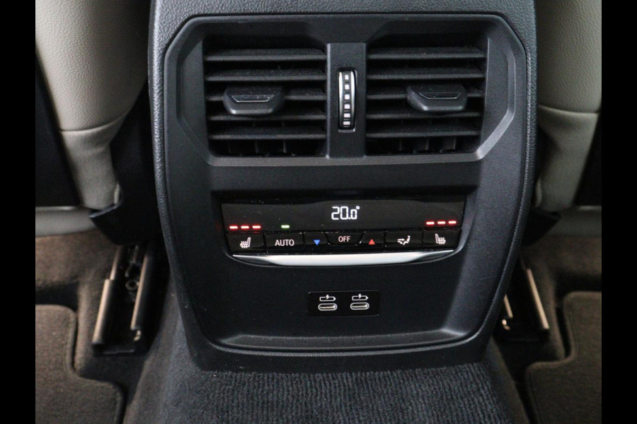 BMW 4 Serie Gran Coupé 420i Edition Plus | Trekhaak | Stoelverwarming | Memory | Carplay | Leder | Navigatie | Camera | Achterbankverwarming | Keyless | Full LED | Sportstoelen