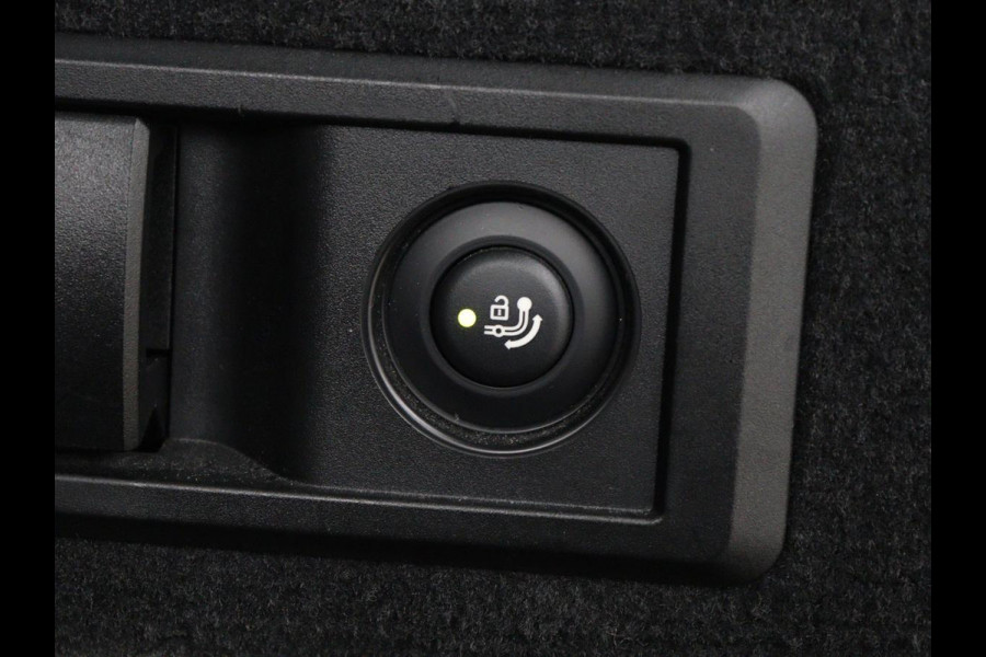 BMW 4 Serie Gran Coupé 420i Edition Plus | Trekhaak | Stoelverwarming | Memory | Carplay | Leder | Navigatie | Camera | Achterbankverwarming | Keyless | Full LED | Sportstoelen