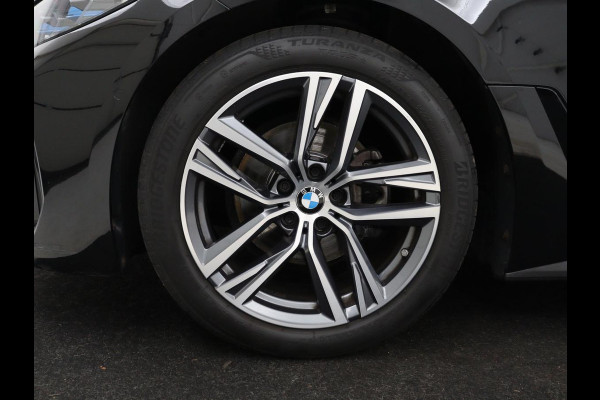 BMW 4 Serie Gran Coupé 420i Edition Plus | Trekhaak | Stoelverwarming | Memory | Carplay | Leder | Navigatie | Camera | Achterbankverwarming | Keyless | Full LED | Sportstoelen