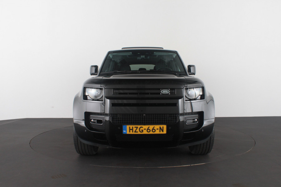 Land Rover Defender 110 2.0 P300e X-Dynamic HSE > 300pk/Black pakket/Head-up/22inch/Trekhaak/Smart View...