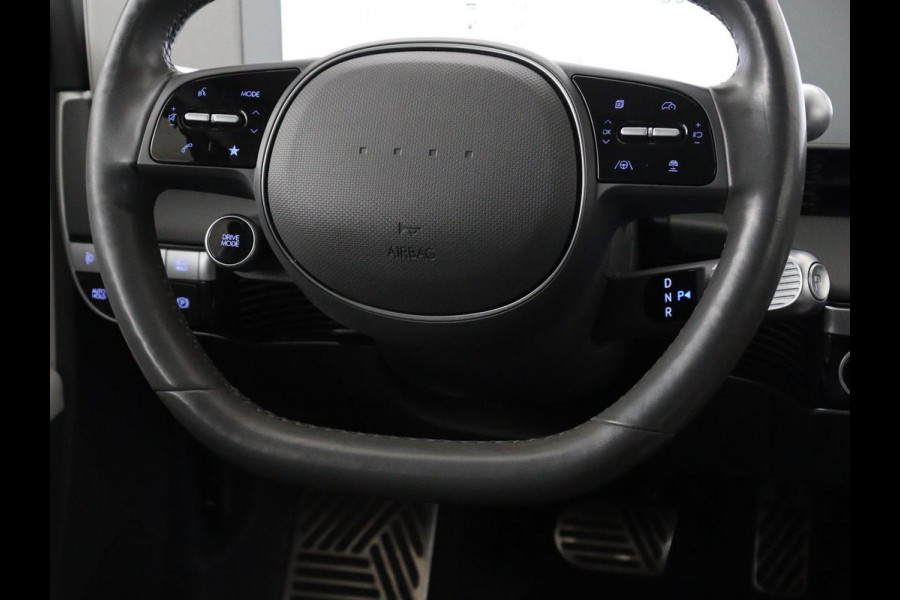 Hyundai IONIQ 5 Connect 58 kWh | SOH 100% | Stoelverwarming | Adaptive cruise | Bose Sound | Camera | Carplay | Half leder | Vehicle-to-load | Keyless | Navigatie | Full LED