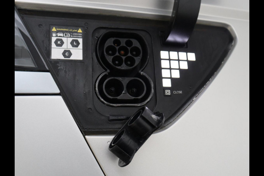 Hyundai IONIQ 5 Connect 58 kWh | SOH 100% | Stoelverwarming | Adaptive cruise | Bose Sound | Camera | Carplay | Half leder | Vehicle-to-load | Keyless | Navigatie | Full LED