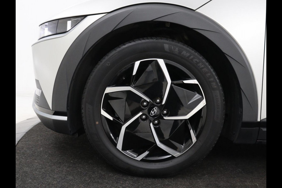 Hyundai IONIQ 5 Connect 58 kWh | SOH 100% | Stoelverwarming | Adaptive cruise | Bose Sound | Camera | Carplay | Half leder | Vehicle-to-load | Keyless | Navigatie | Full LED