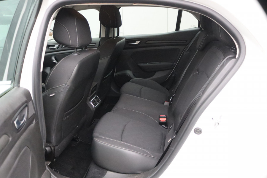 Renault Mégane 1.3 TCe 116PK Limited Trekhaak/Navigatie/Camera/Stoelverwaring/Cruise-control