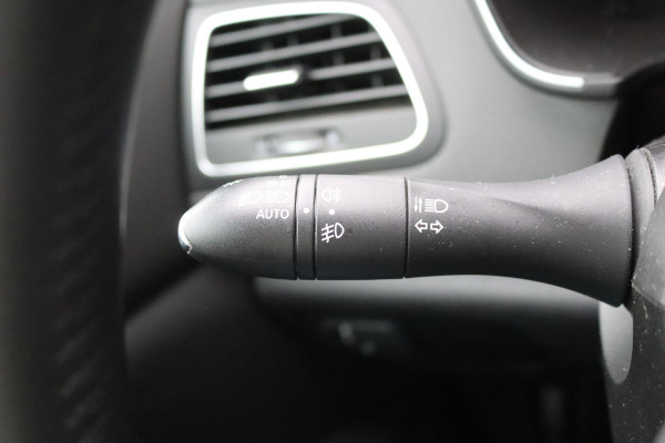 Renault Mégane 1.3 TCe 116PK Limited Trekhaak/Navigatie/Camera/Stoelverwaring/Cruise-control