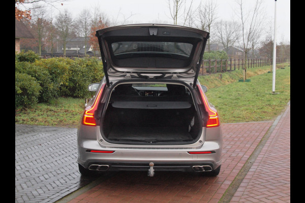 Volvo V60 2.0 T5 Momentum | Sportstoelen | Apple Carplay | Cruise Control | Leer | Trekhaak |